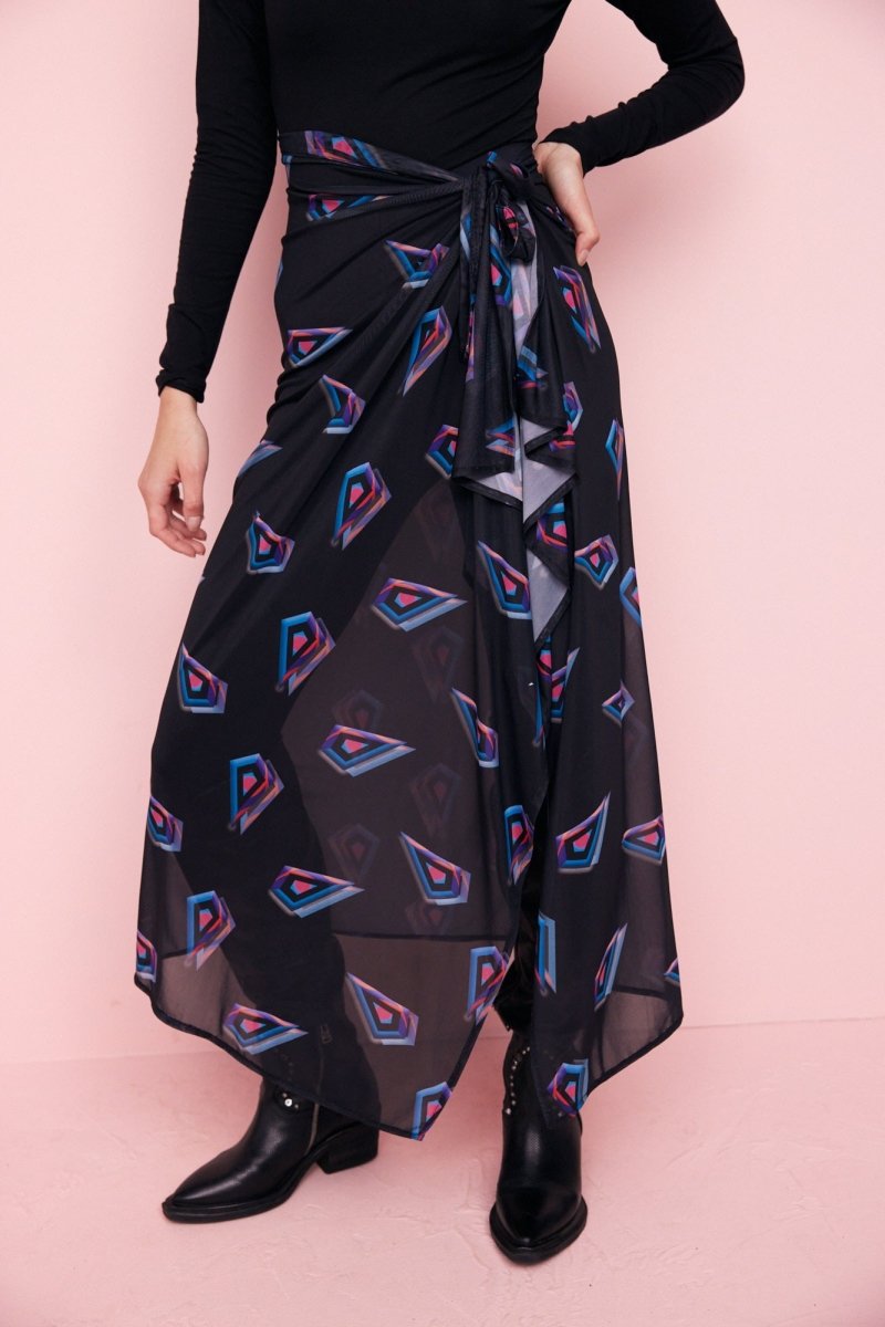 Skirt-cover Wataha