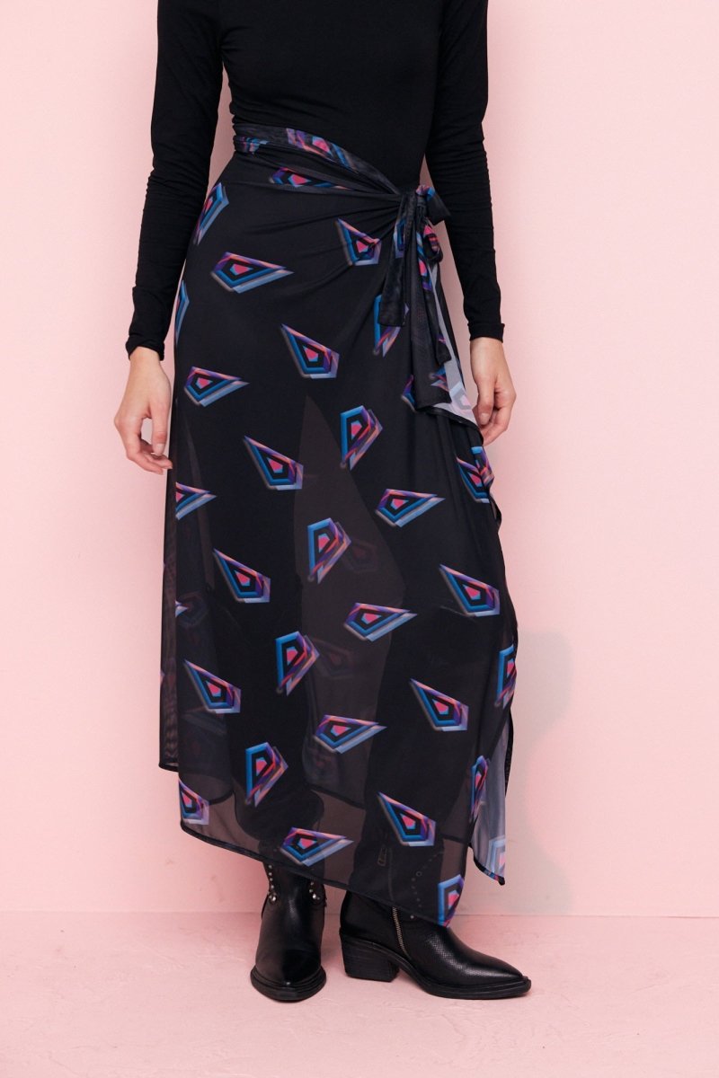 Skirt-cover Wataha
