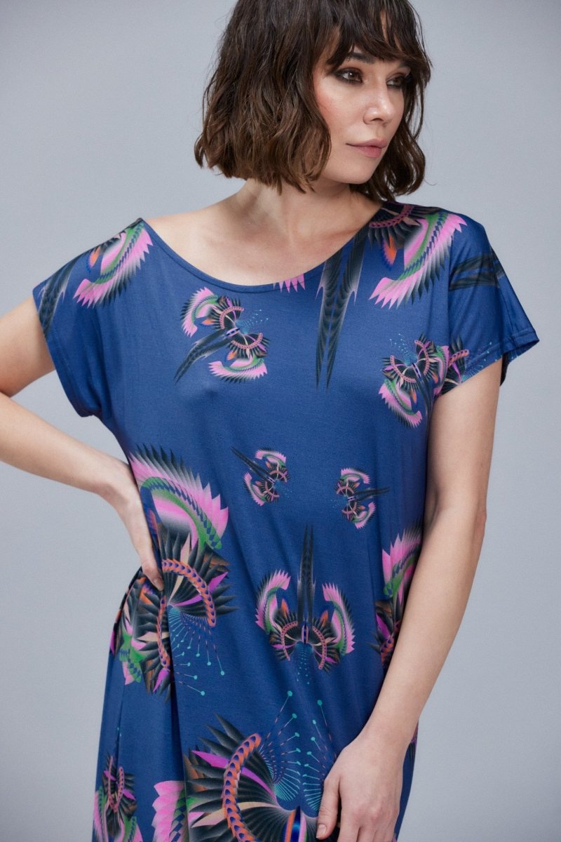 Kleid Blau Drache
