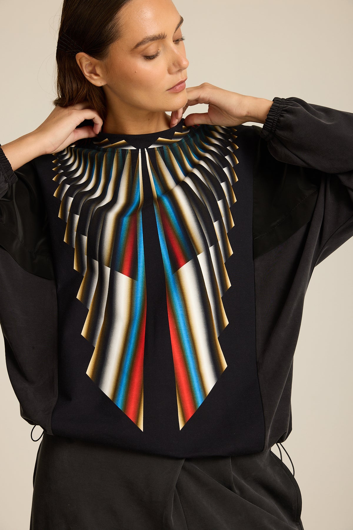 Bluza Meteor Black S.E. COLORAT – autorski print Meteor, zdjęcie 3