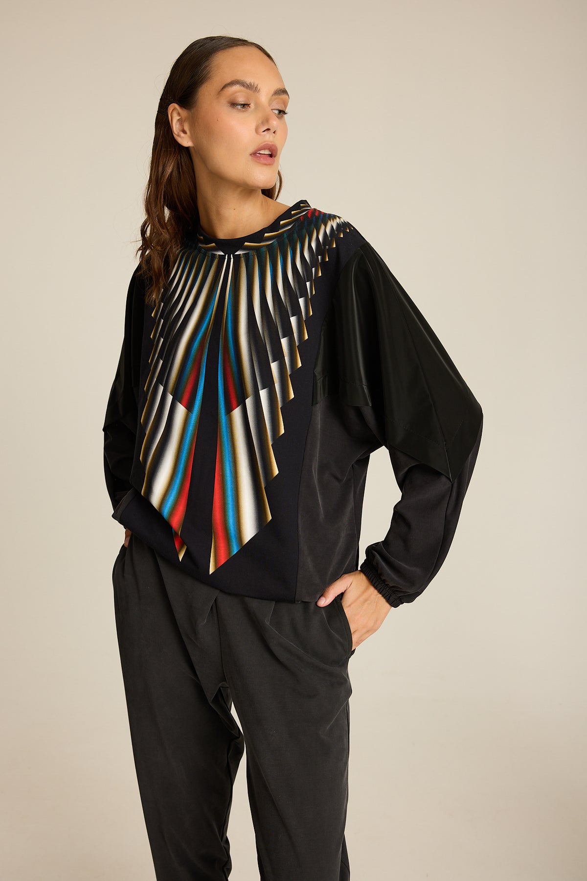 Bluza Meteor Black S.E. COLORAT – autorski print Meteor, zdjęcie 5