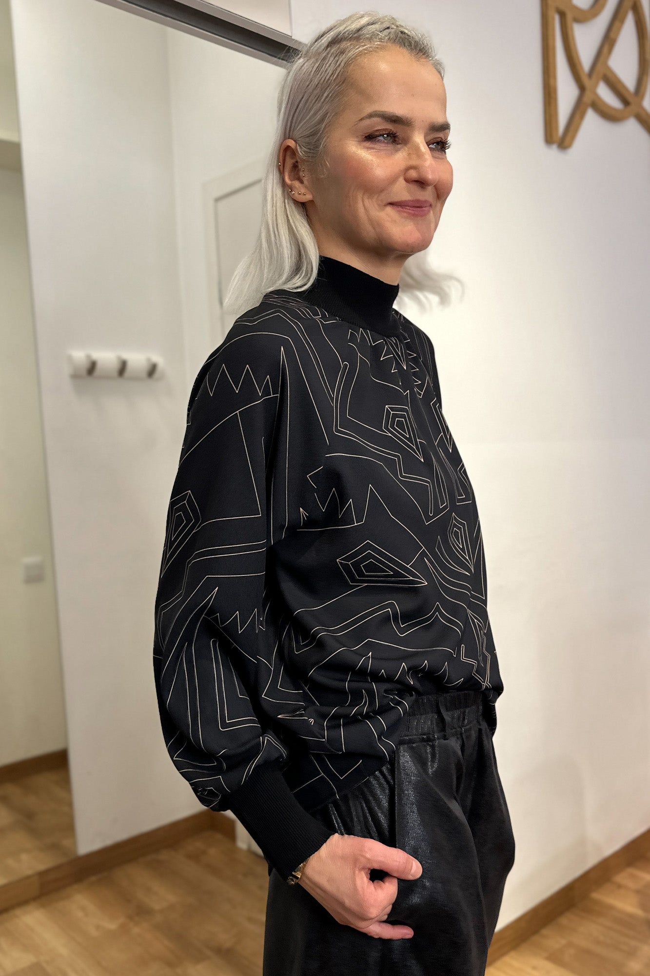 Bluzka Polo neck Black Wataha