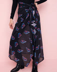 Skirt-cover Wataha