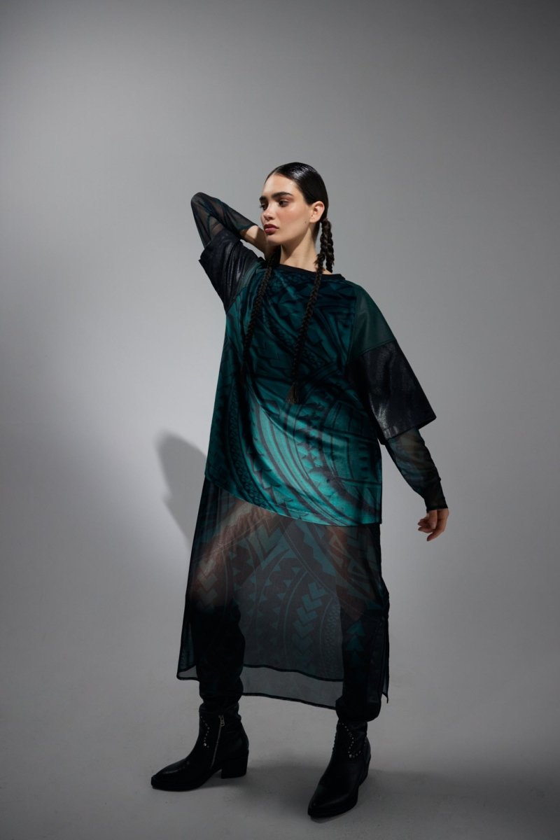 Robe en résille verte Maori