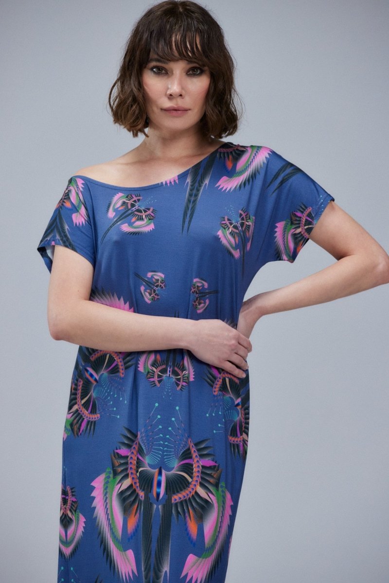 Kleid Blau Drache
